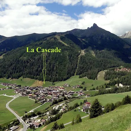 Luxury La Cascade Full-board Gasthof *